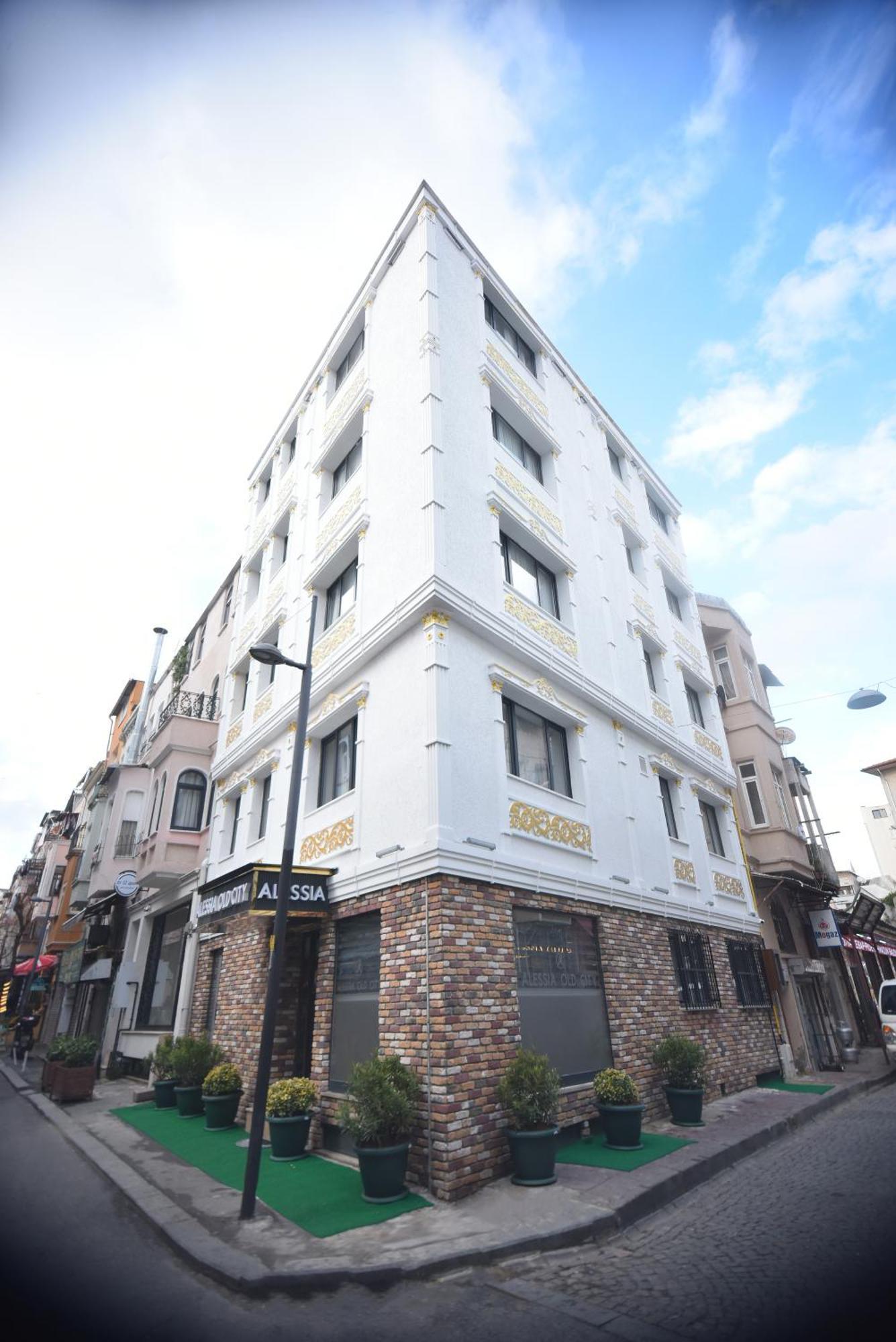 Alessia Old Otel *