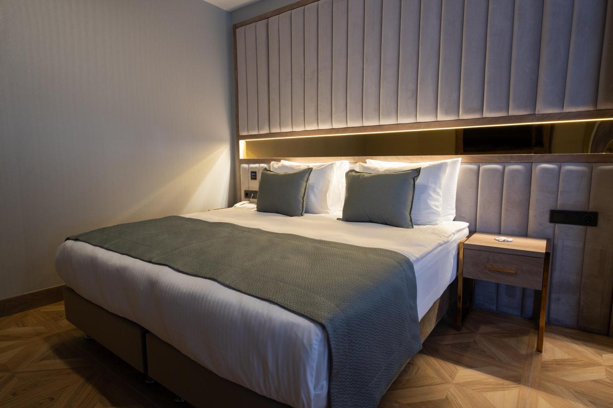 Buke Bomonti Hotel