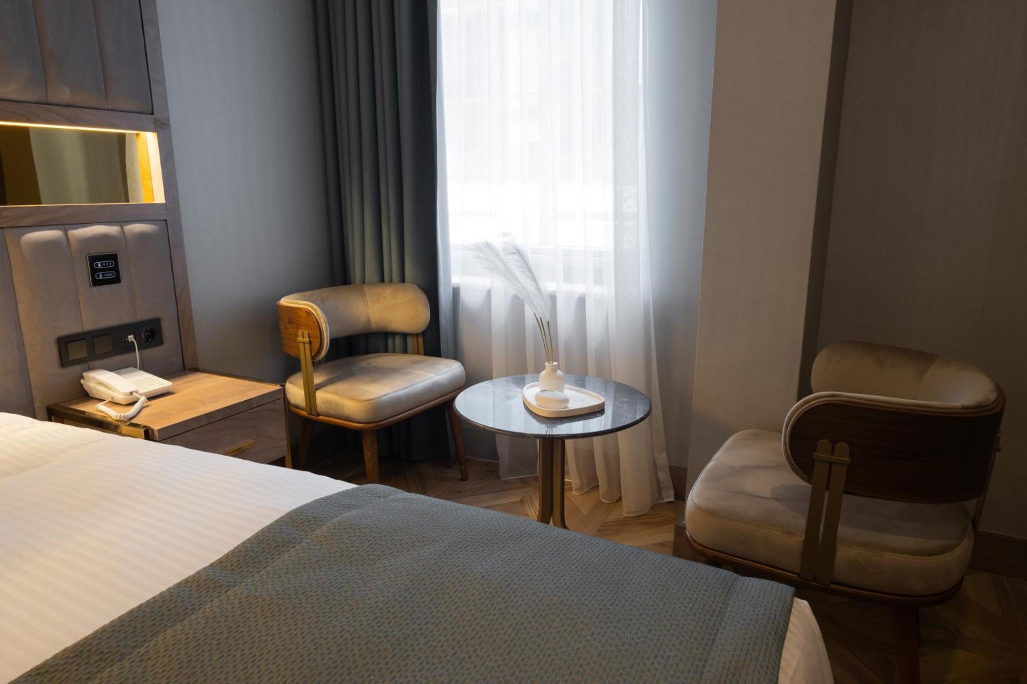 Buke Bomonti Hotel