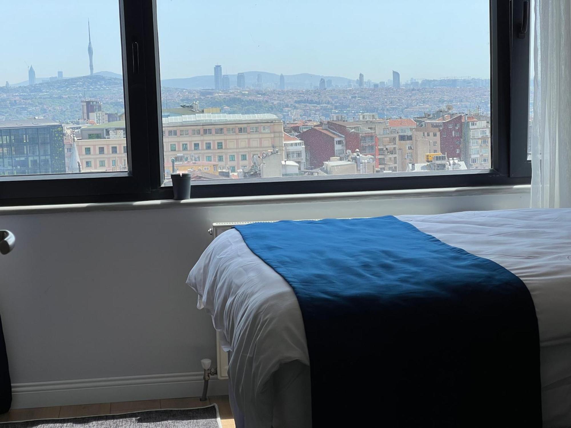 Hotel The Blue 3*