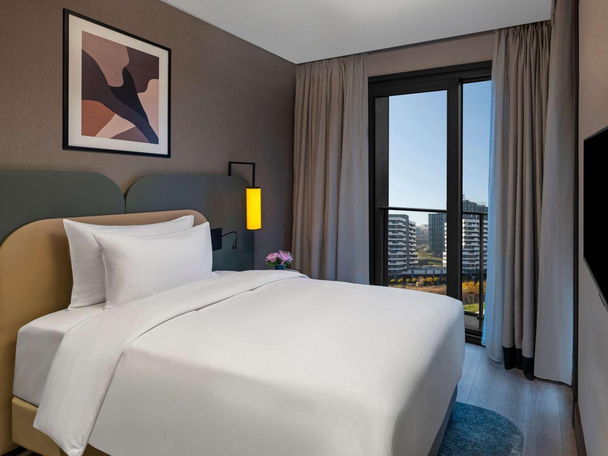 Moevenpick Living Saklivadi Hotel