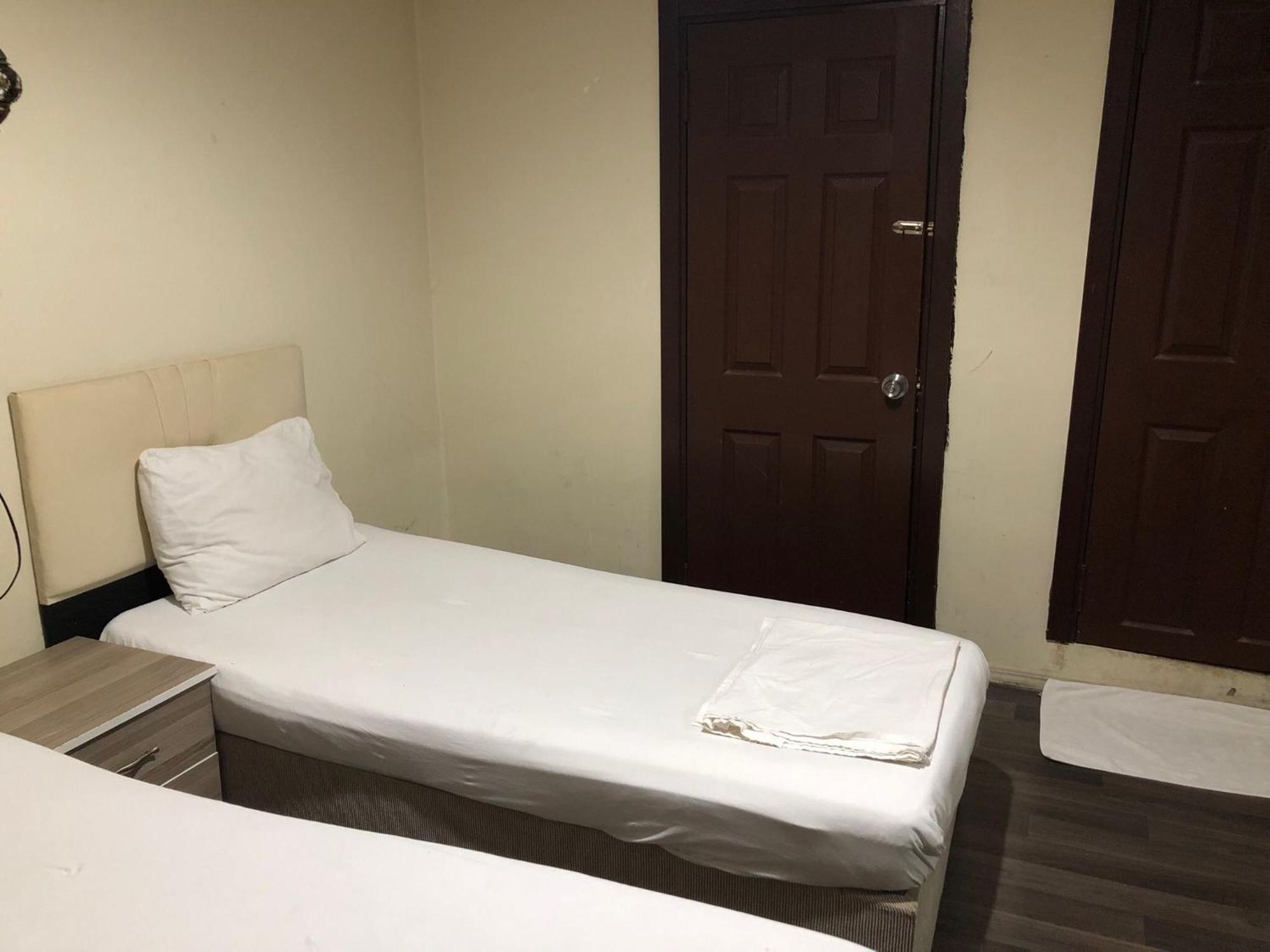 Aparthotel Rock Town Travel *