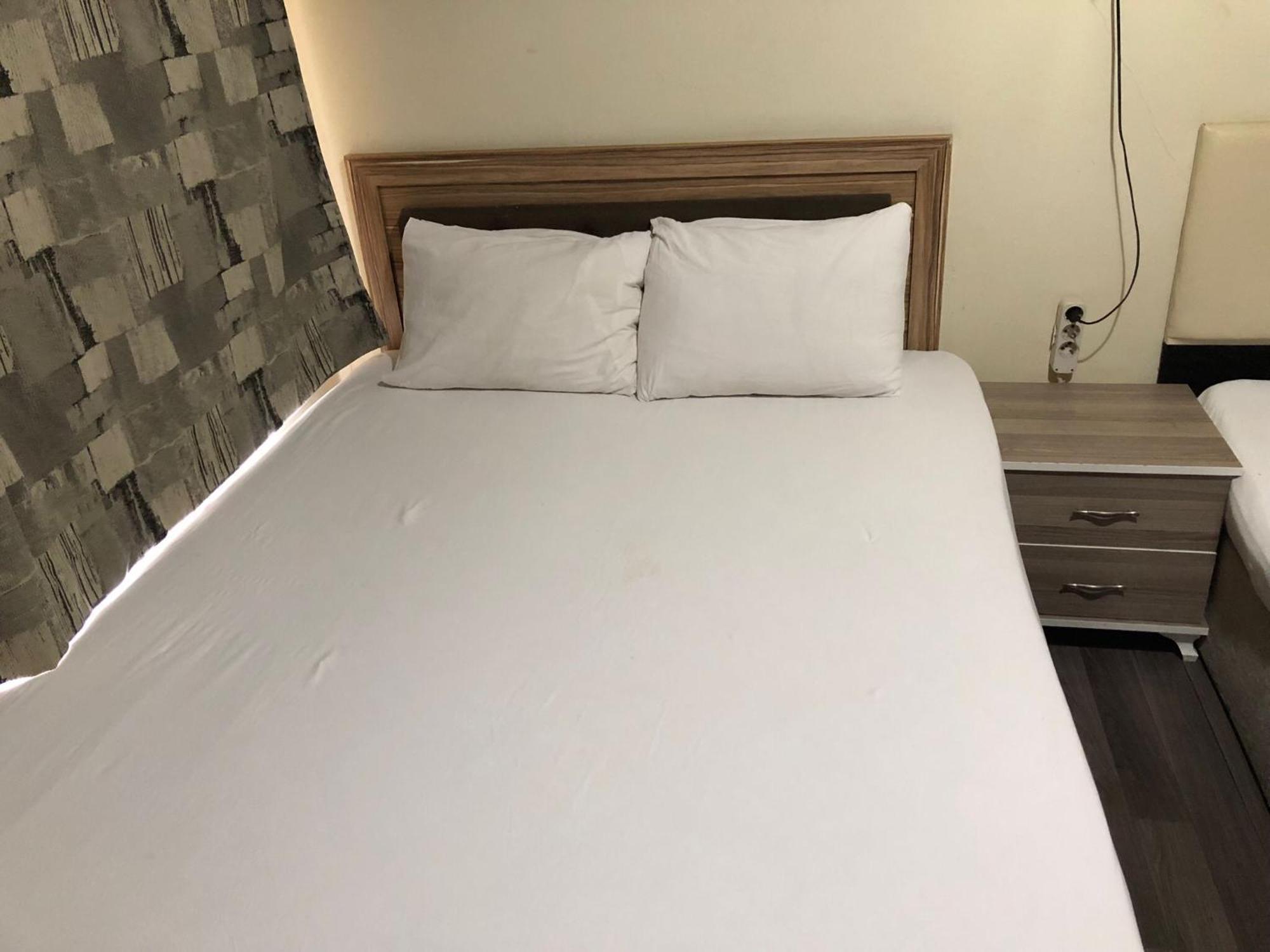 Rock Town Travel Aparthotel