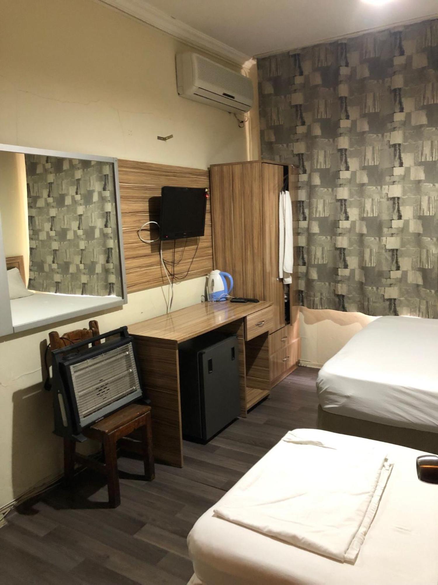 Rock Town Travel Aparthotel