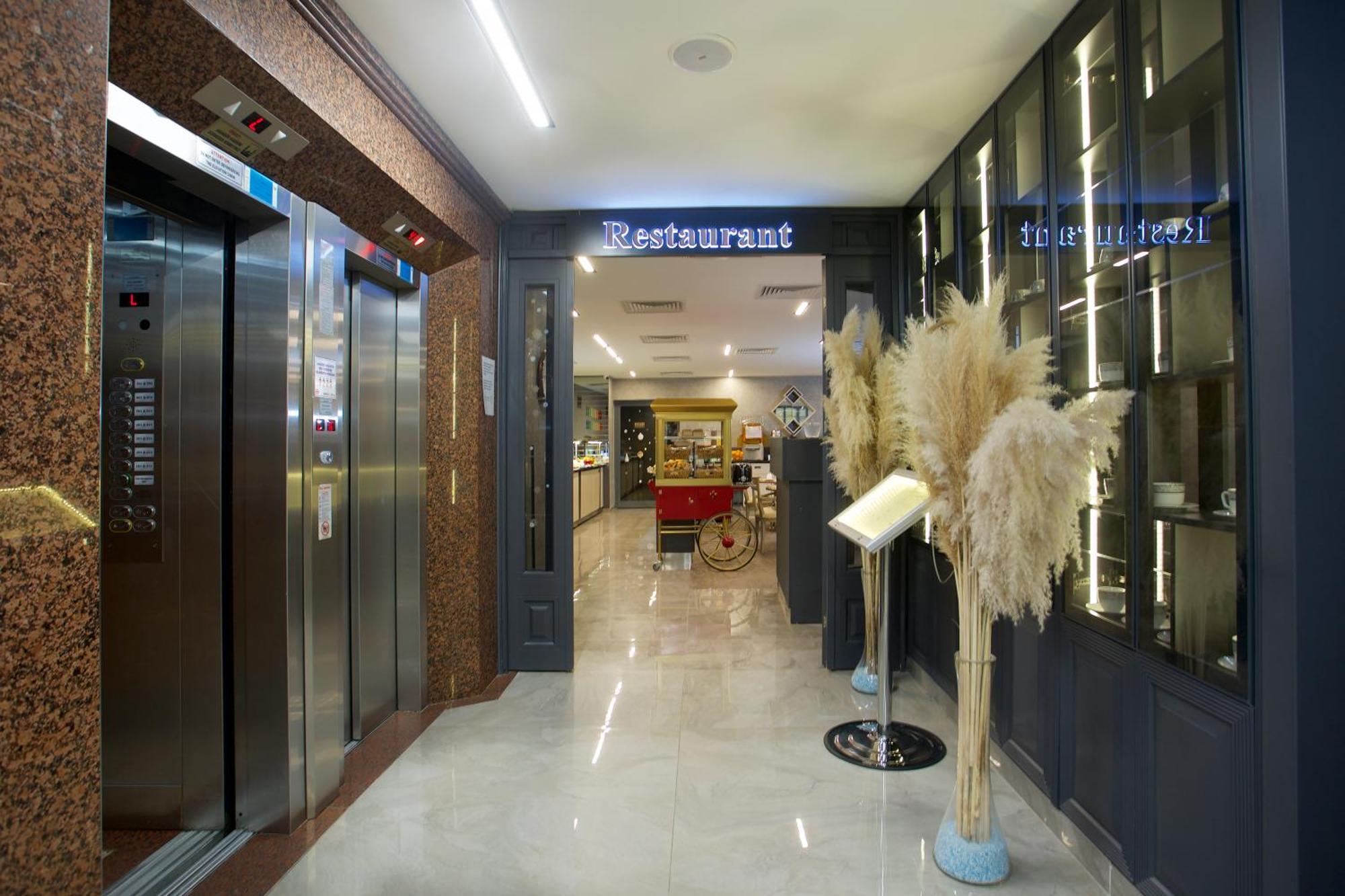 Hotel Bulvar 4*