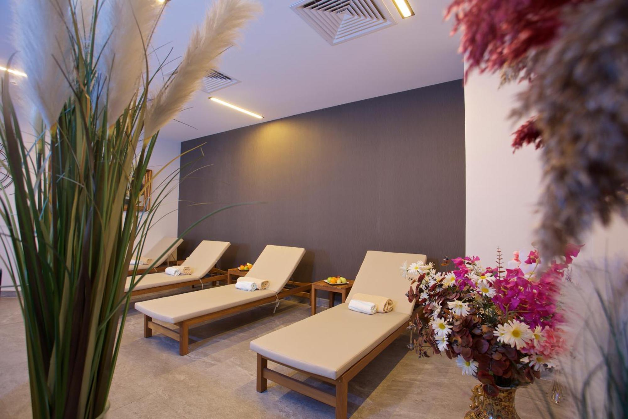 Bulvar Hotel