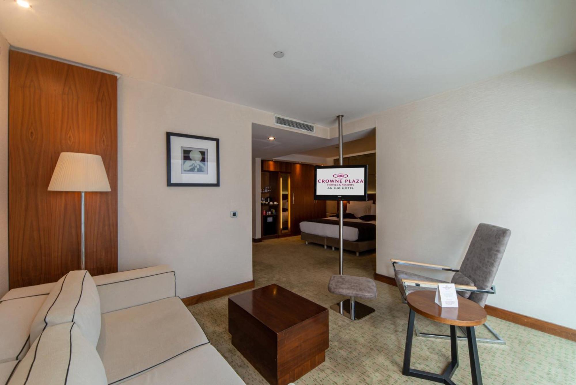 Hotel Crowne Plaza Harbiye By Ihg Istanbul