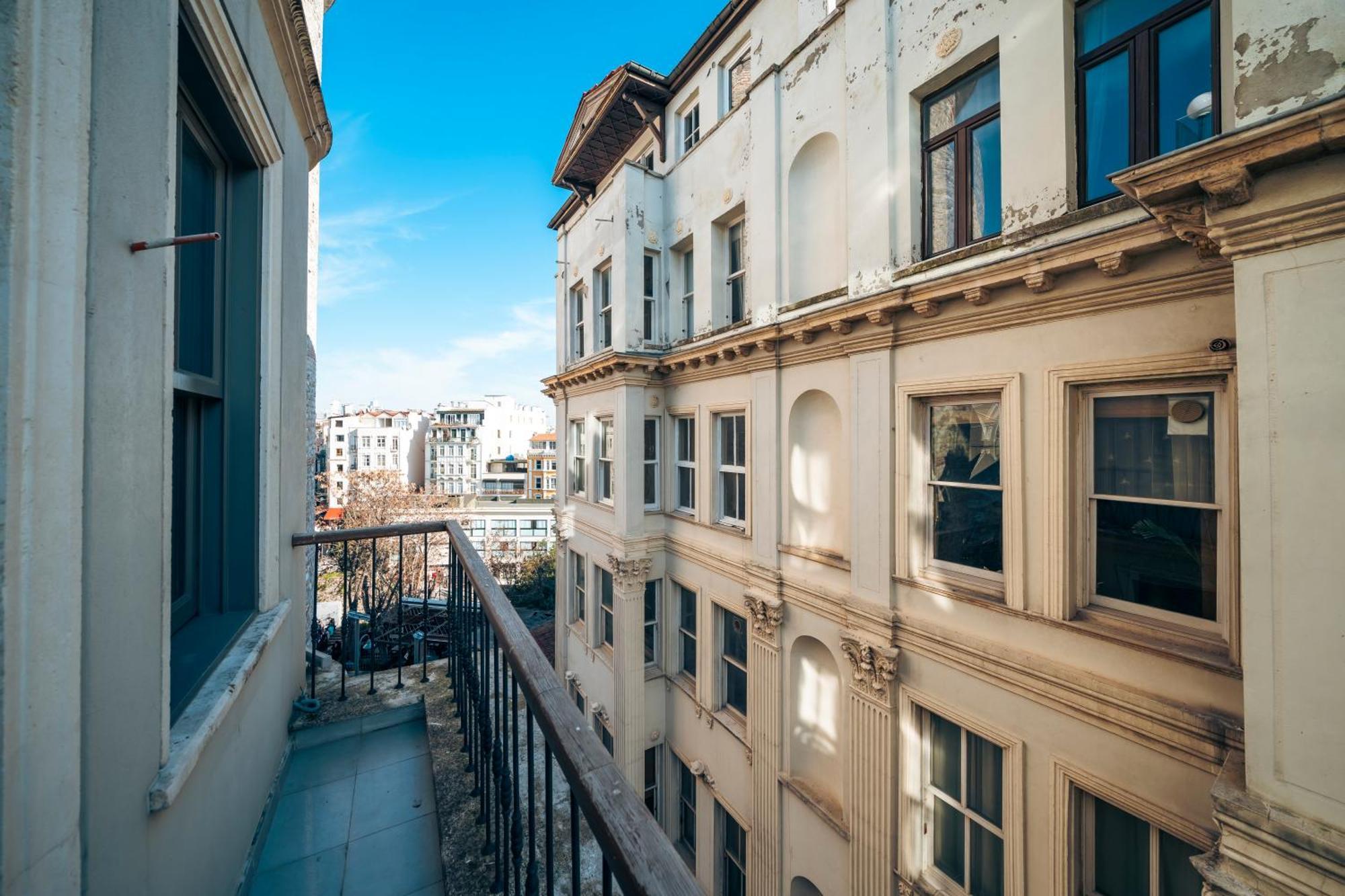 Kuledibi Suites, Historical 2-bedroom No-5 * Istanbul