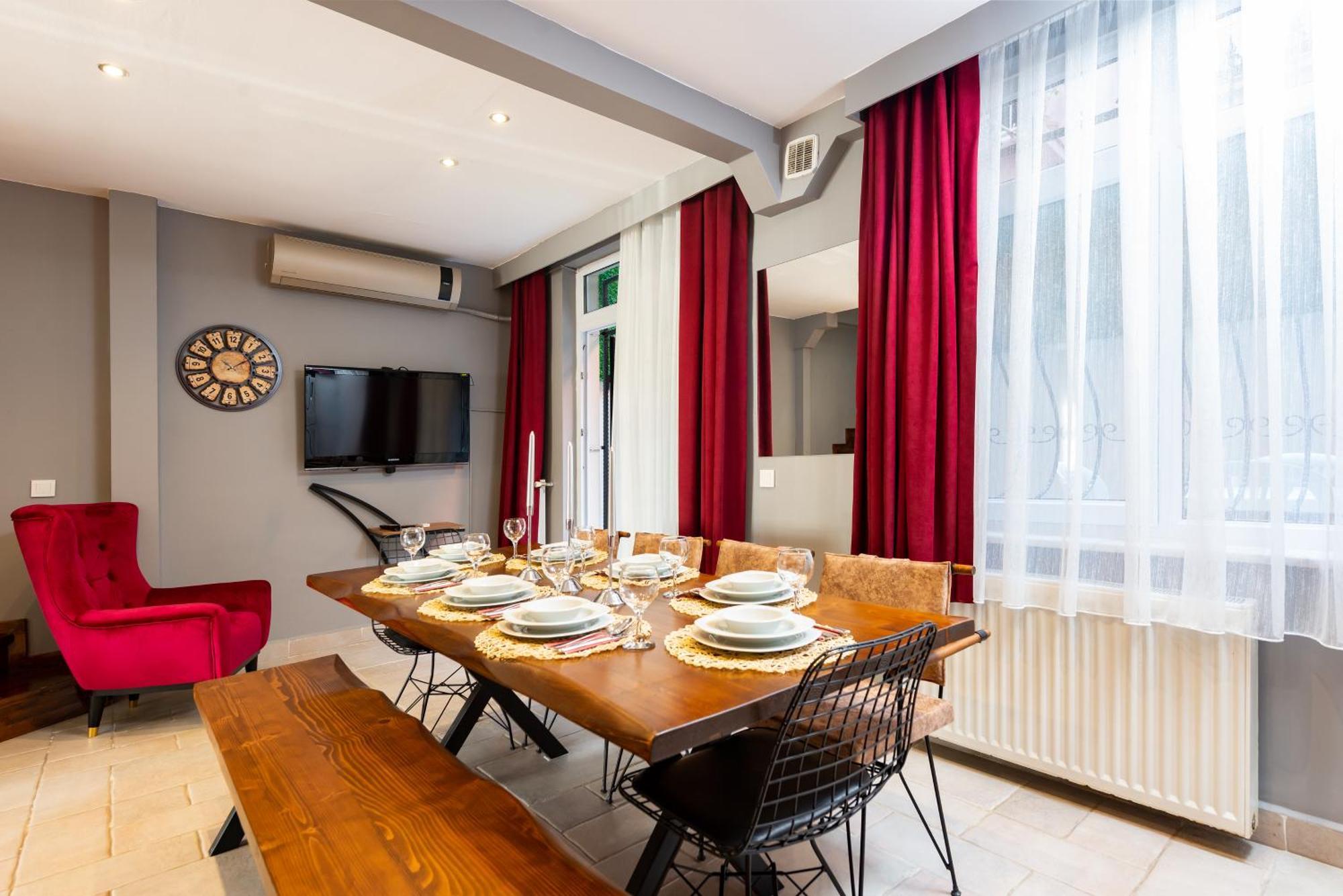 Bright Duplex Aparthotel
