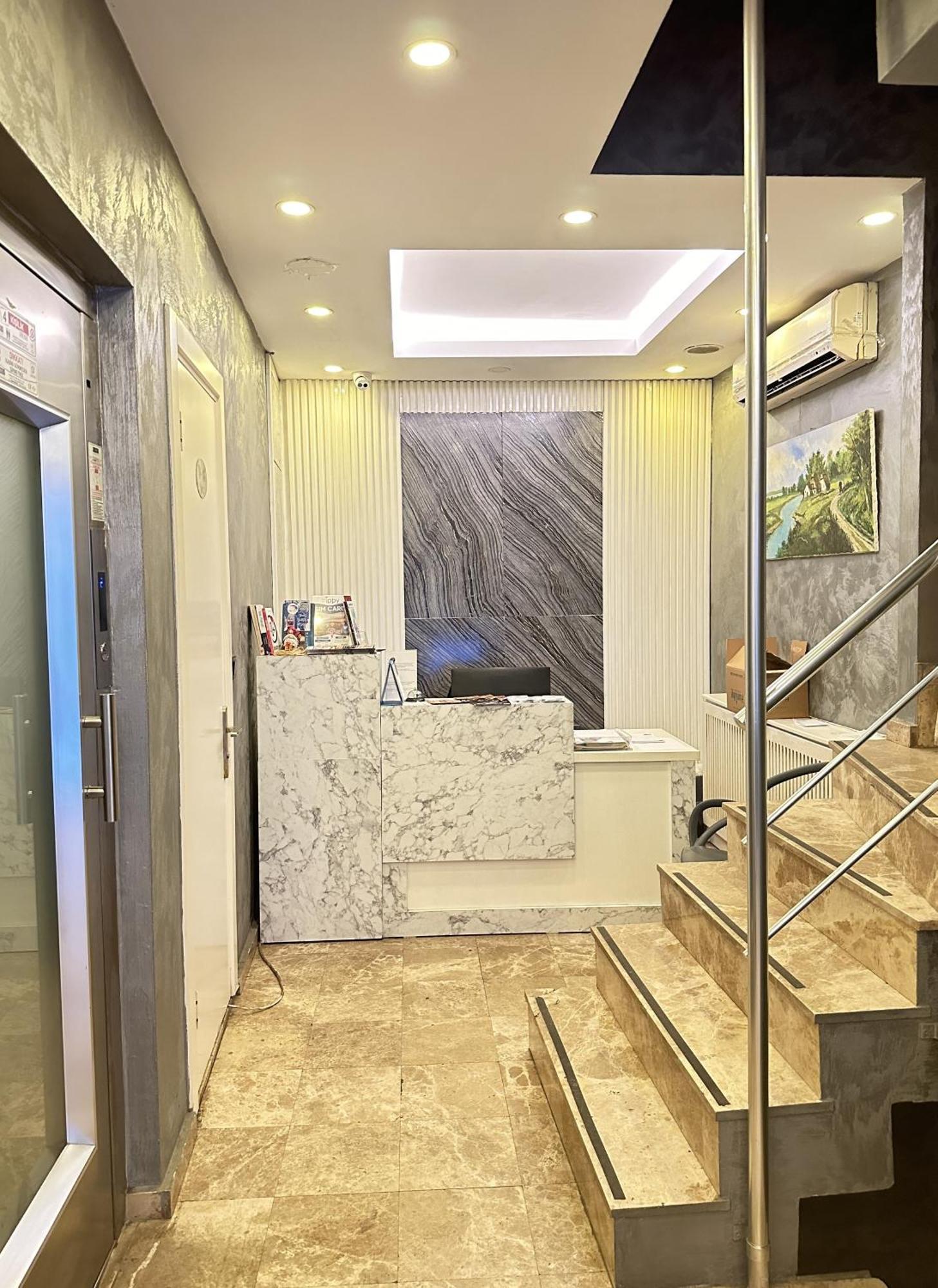 Center Allyon Otel 3*