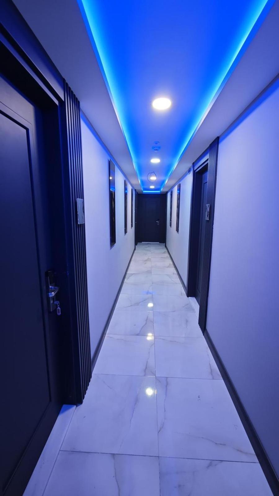 216 Silver Hotel