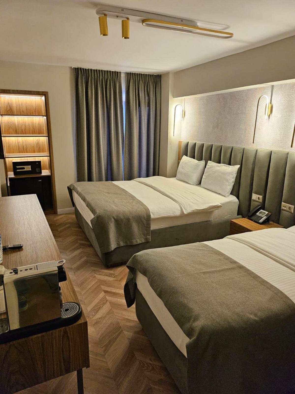 Iris Otel