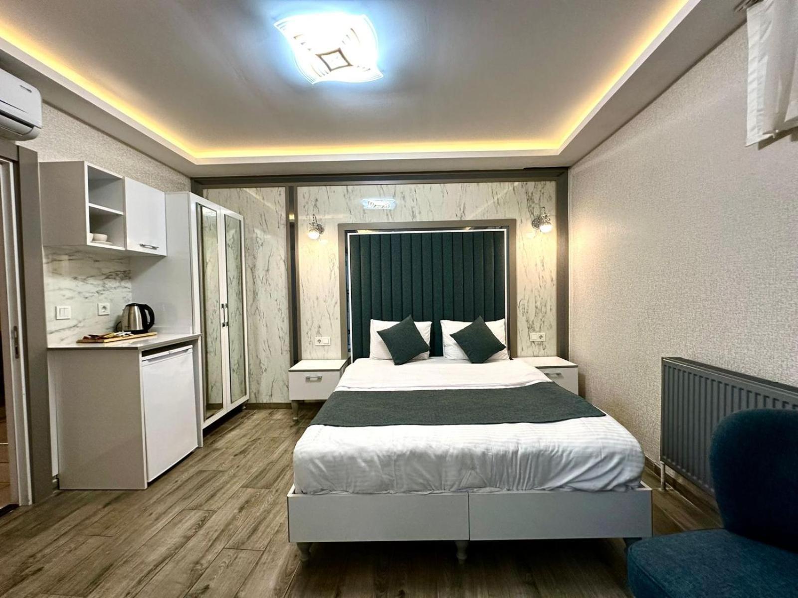 Gazelle Hotel *