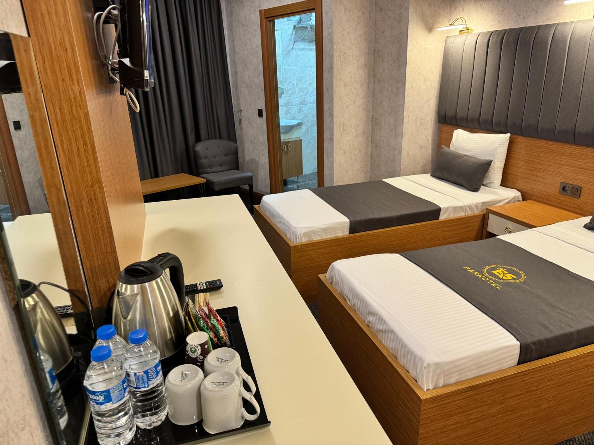 E5 Park Hotel 3*