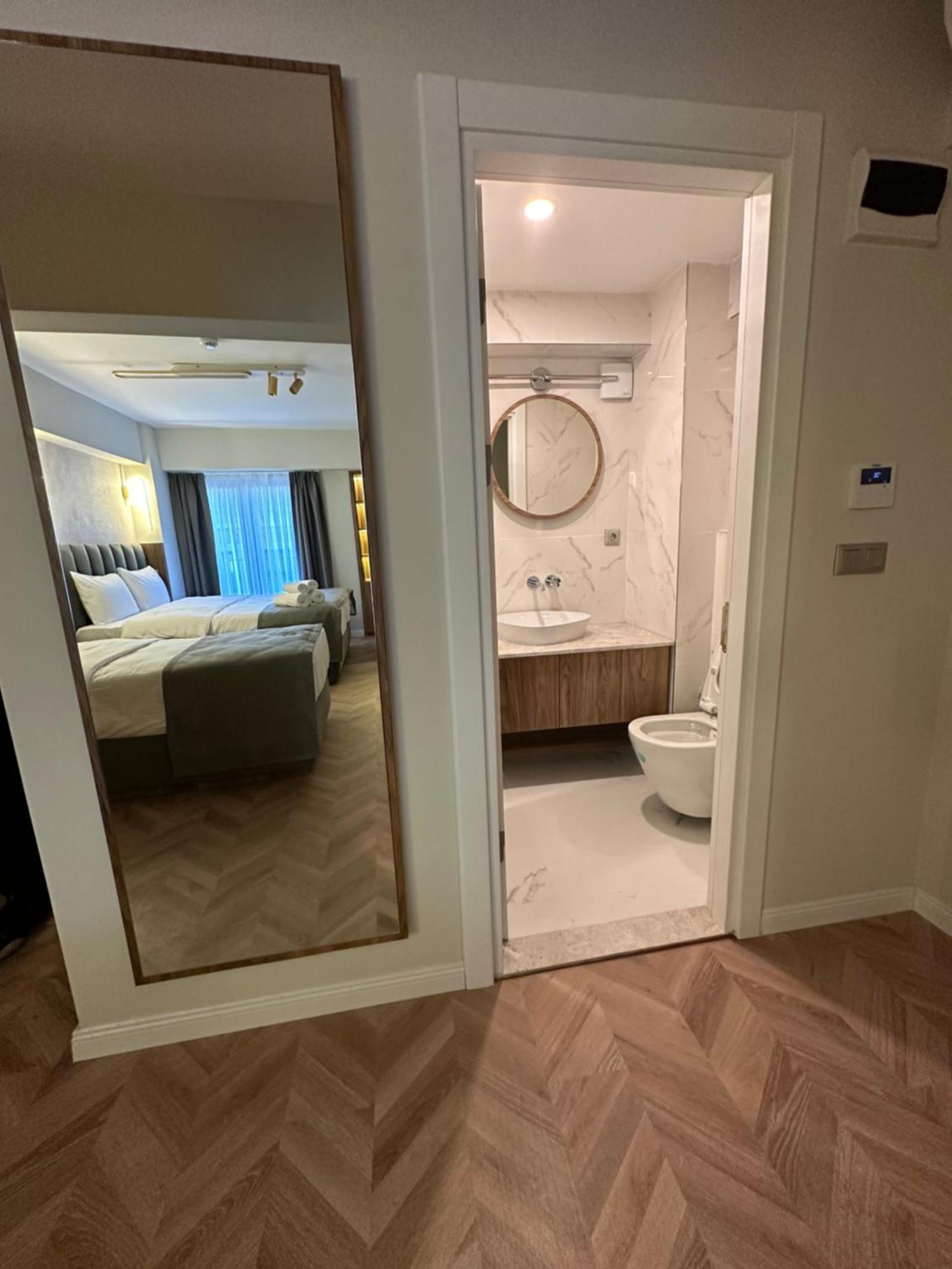 Iris Otel