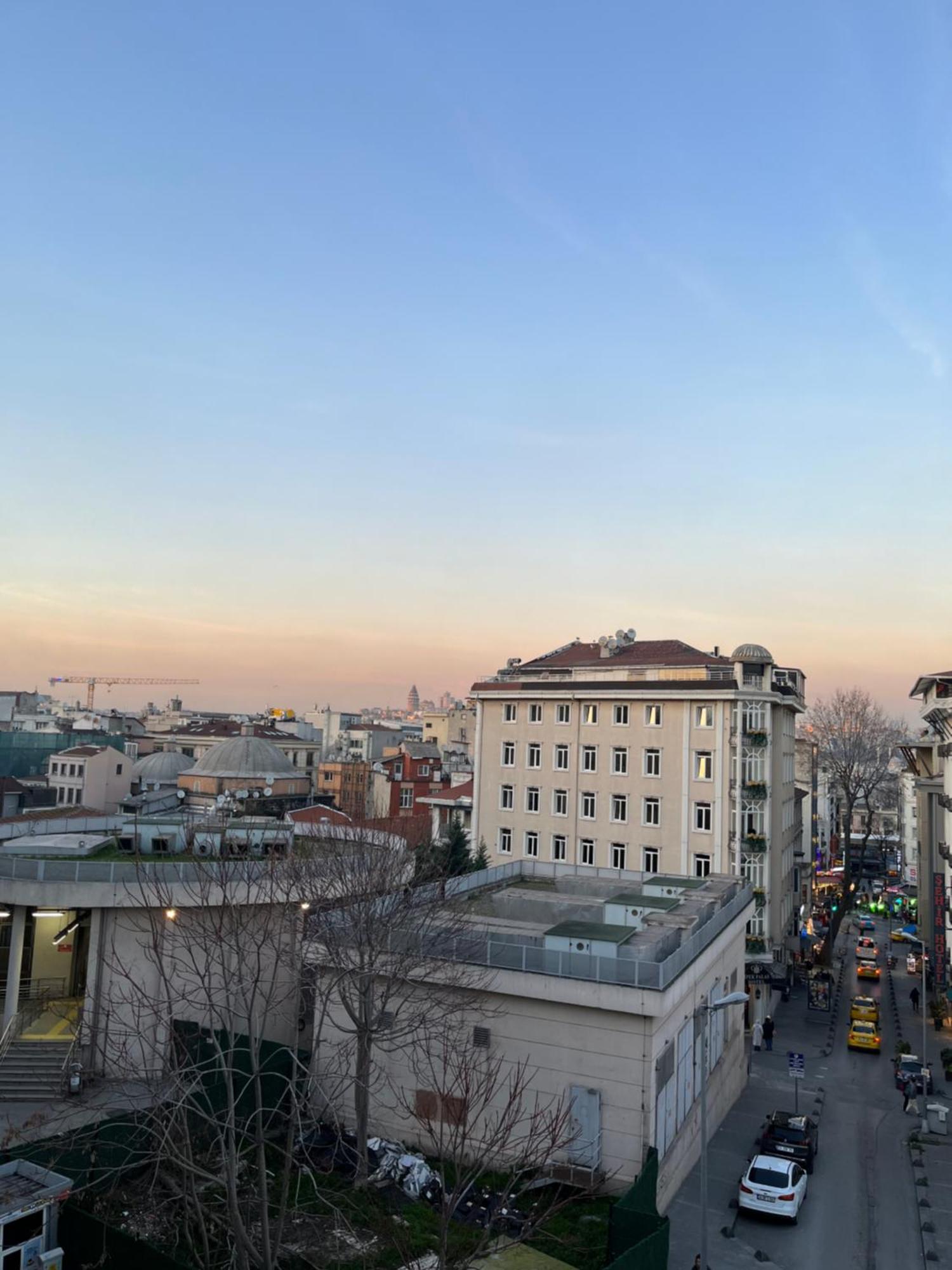 Iris Otel