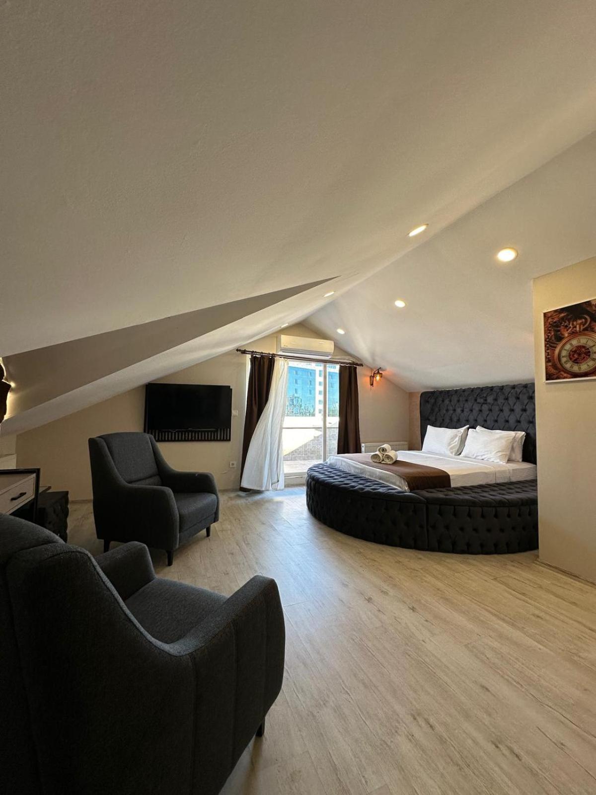 Hotel Monezza Maltepe 3*