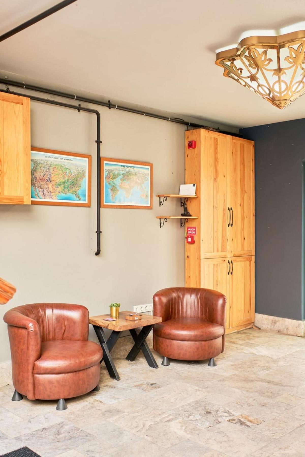 Nostalgic & Comfortable Historical Home! *