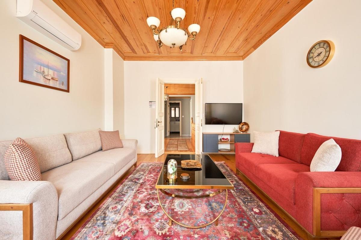 Nostalgic & Comfortable Historical Home! *