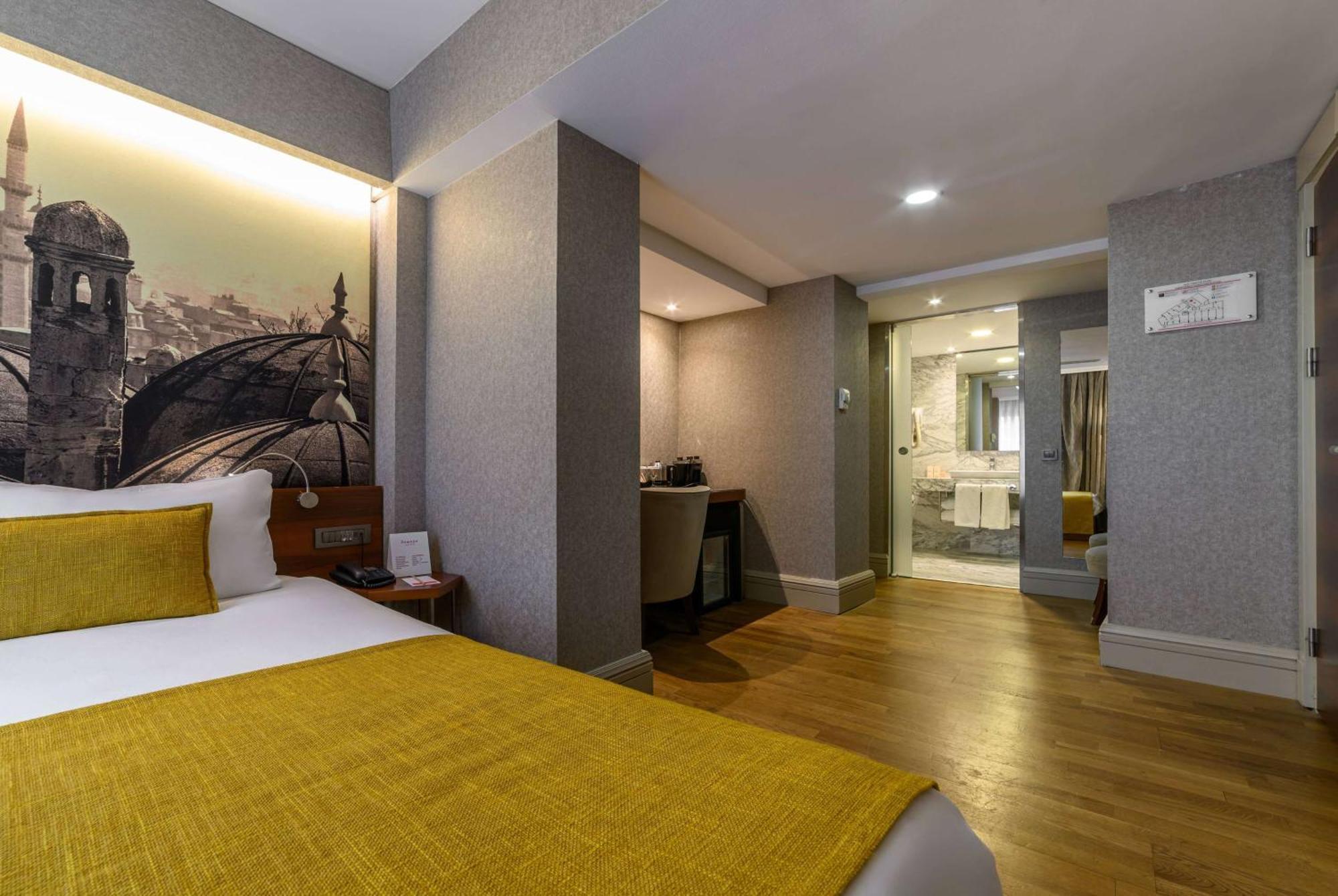 Hotel Ramada By Wyndham Grand Bazaar