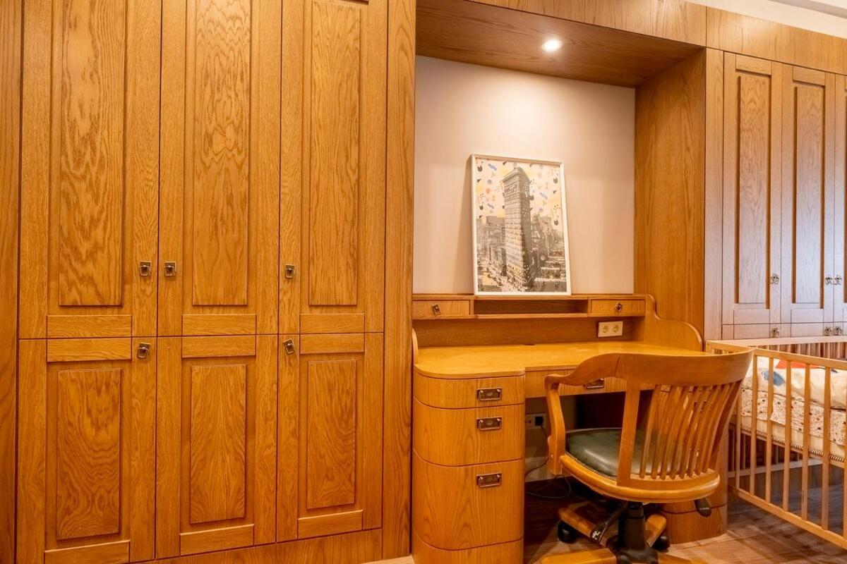 Spacious Apartment, 1-min To Taksim Square *