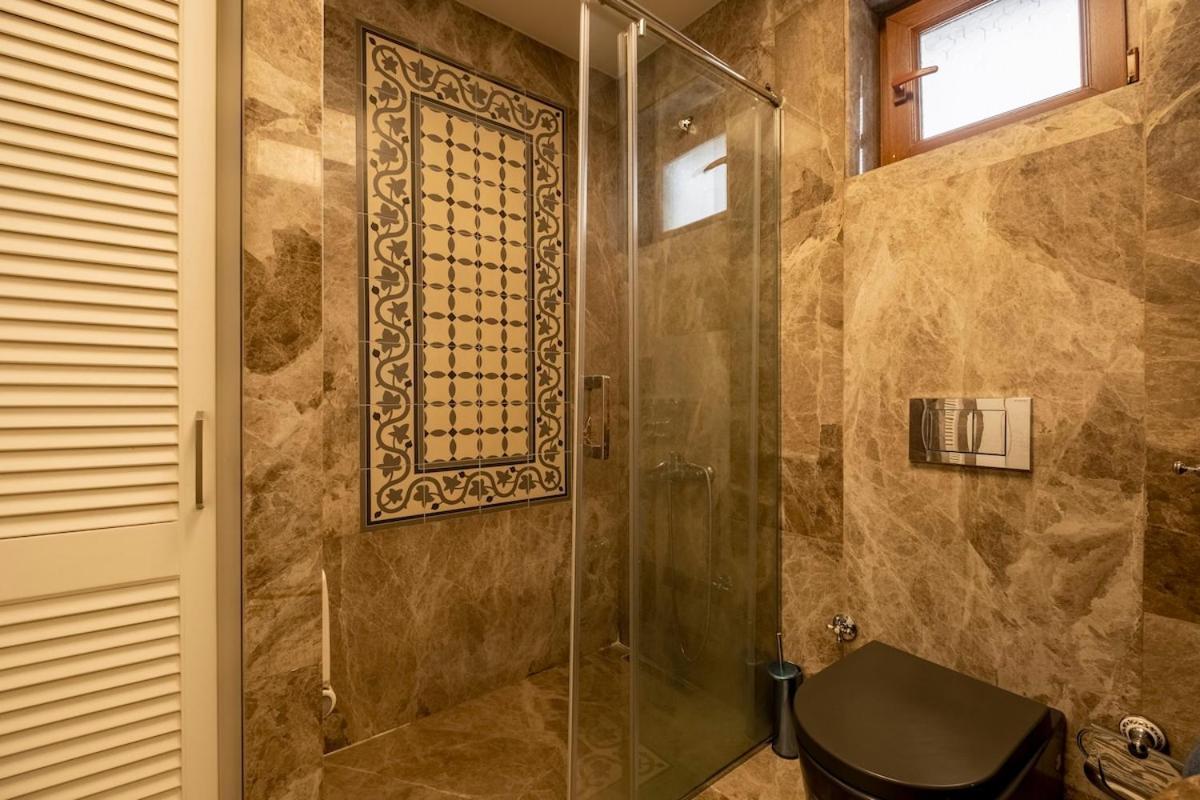 Apartment Spacious Apartment, 1-min To Taksim Square *
