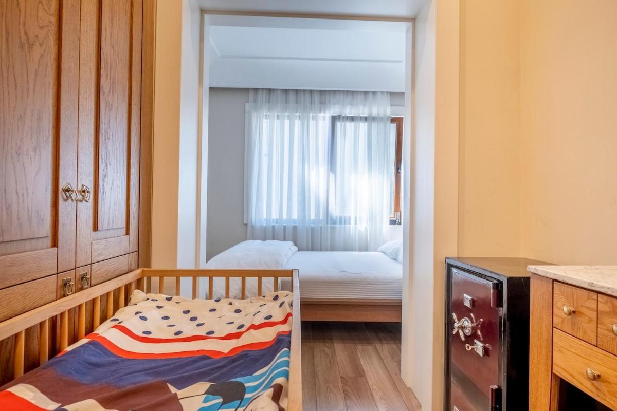 Spacious Apartment, 1-min To Taksim Square Istanbul