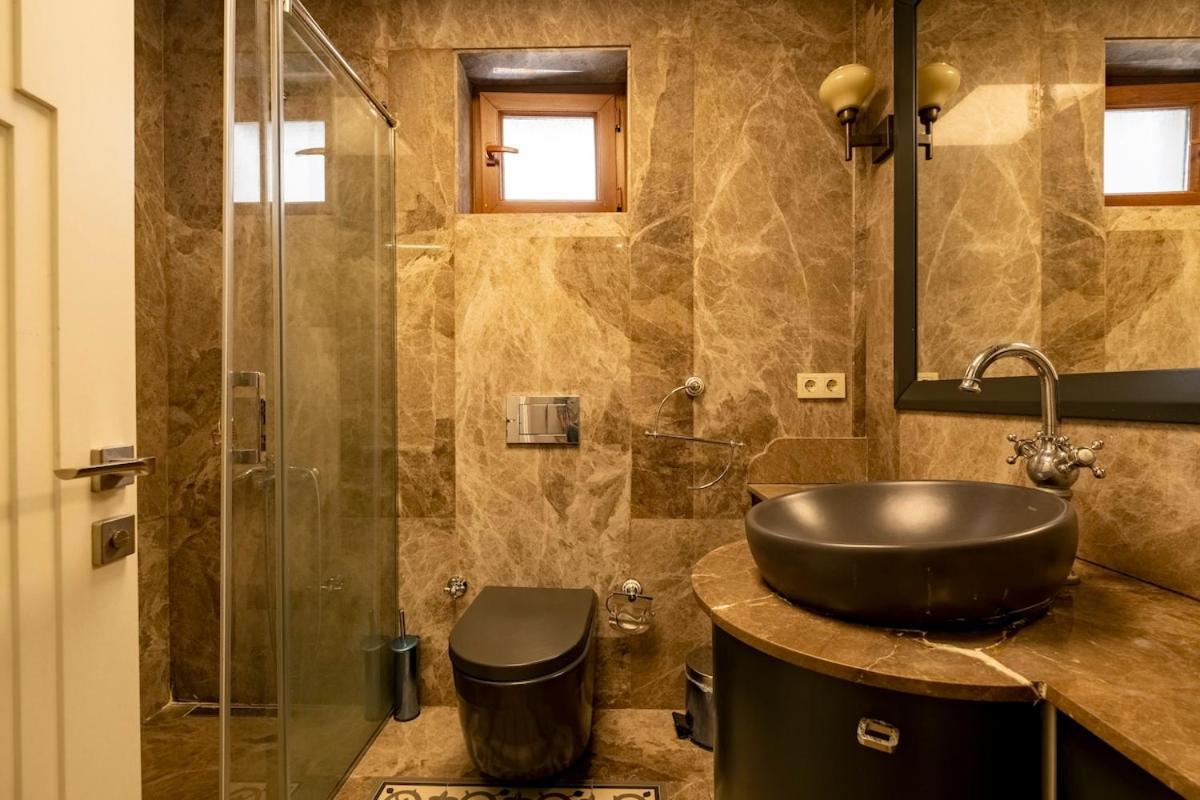 Spacious Apartment, 1-min To Taksim Square Istanbul