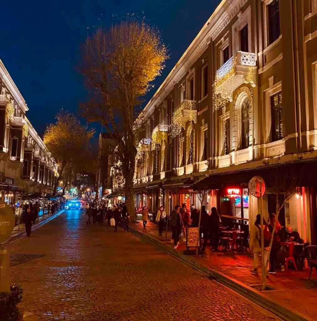 Daire Comfortable And Lovely, In The Heart Of İstanbul
