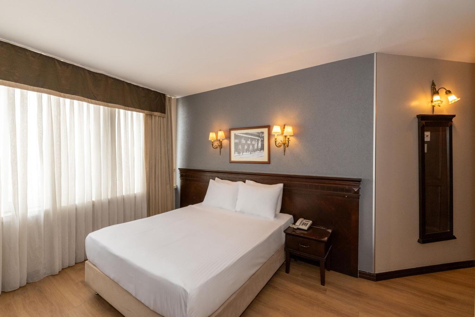 Pera Rose & Hotel