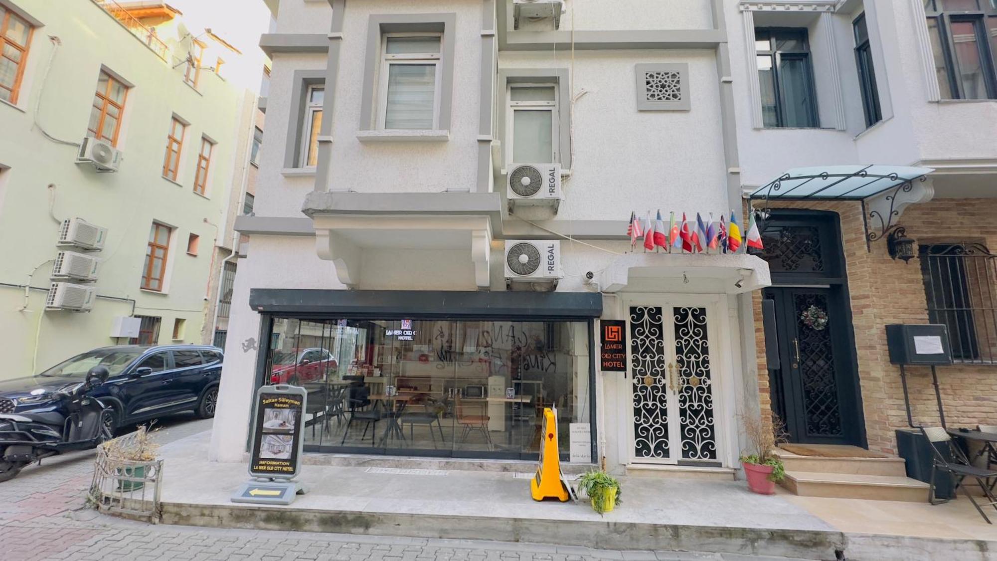 Otel La Old 3*