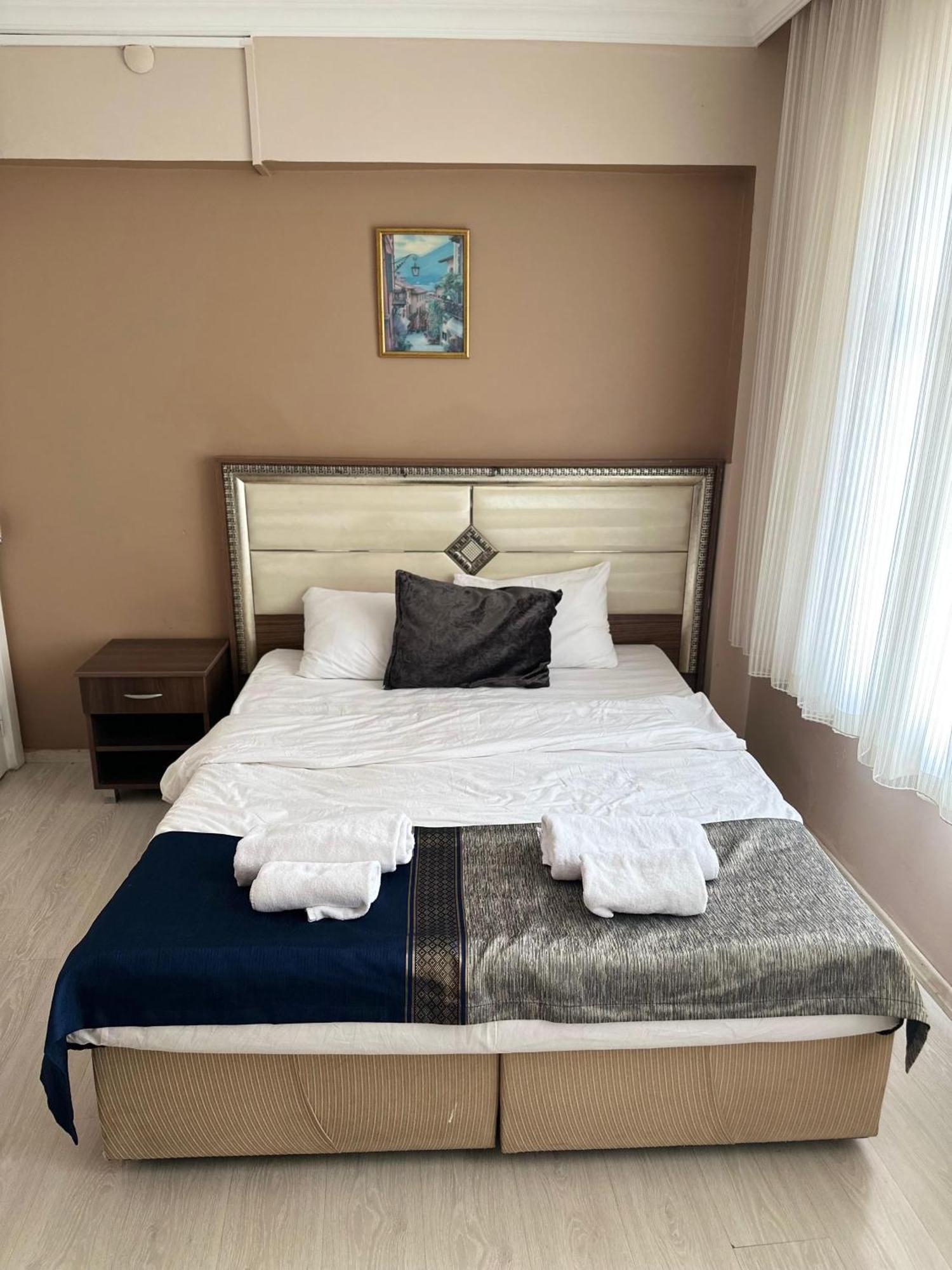Sultana Premier Hotel *