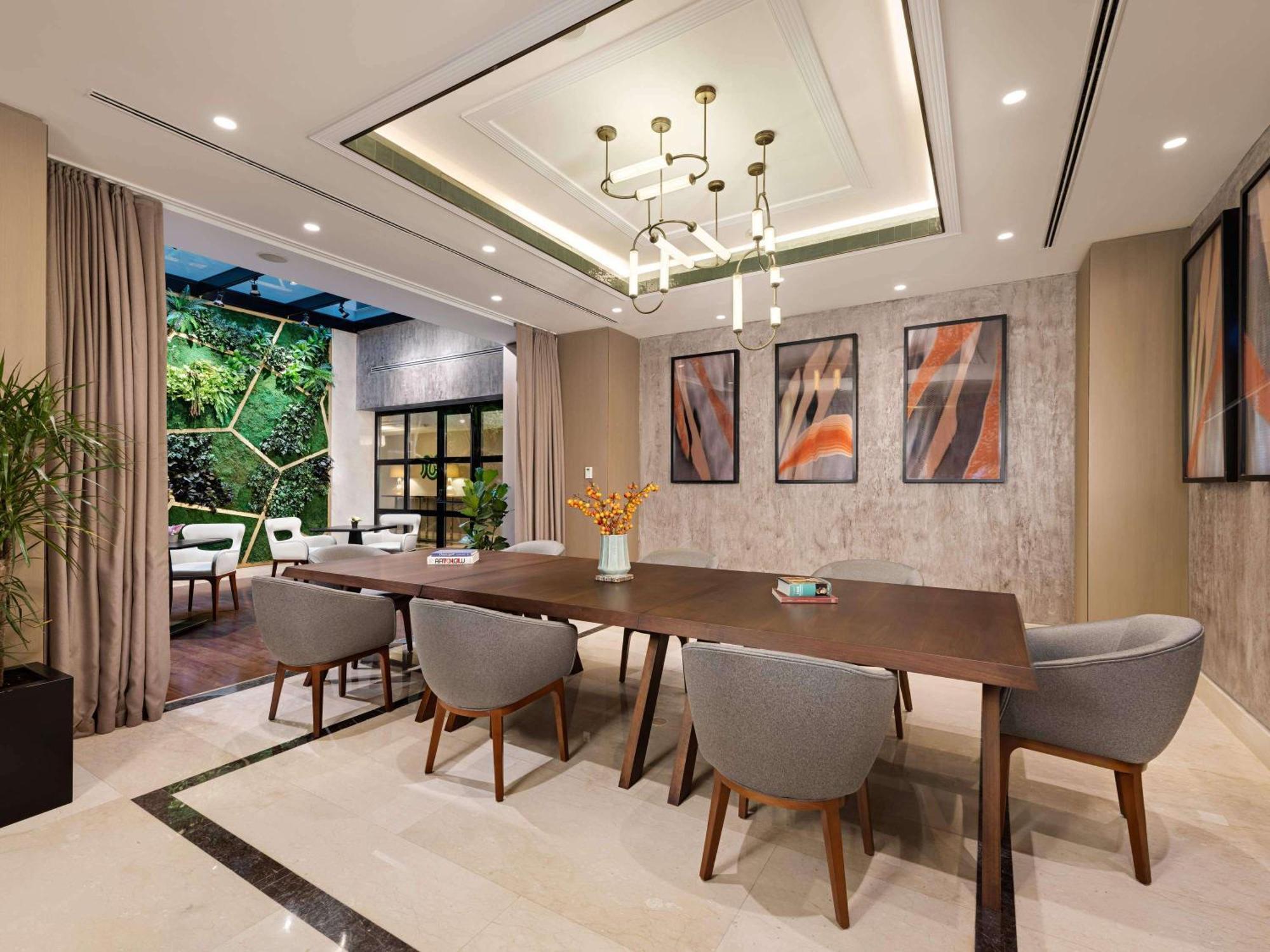 The Artisan Mgallery 5*