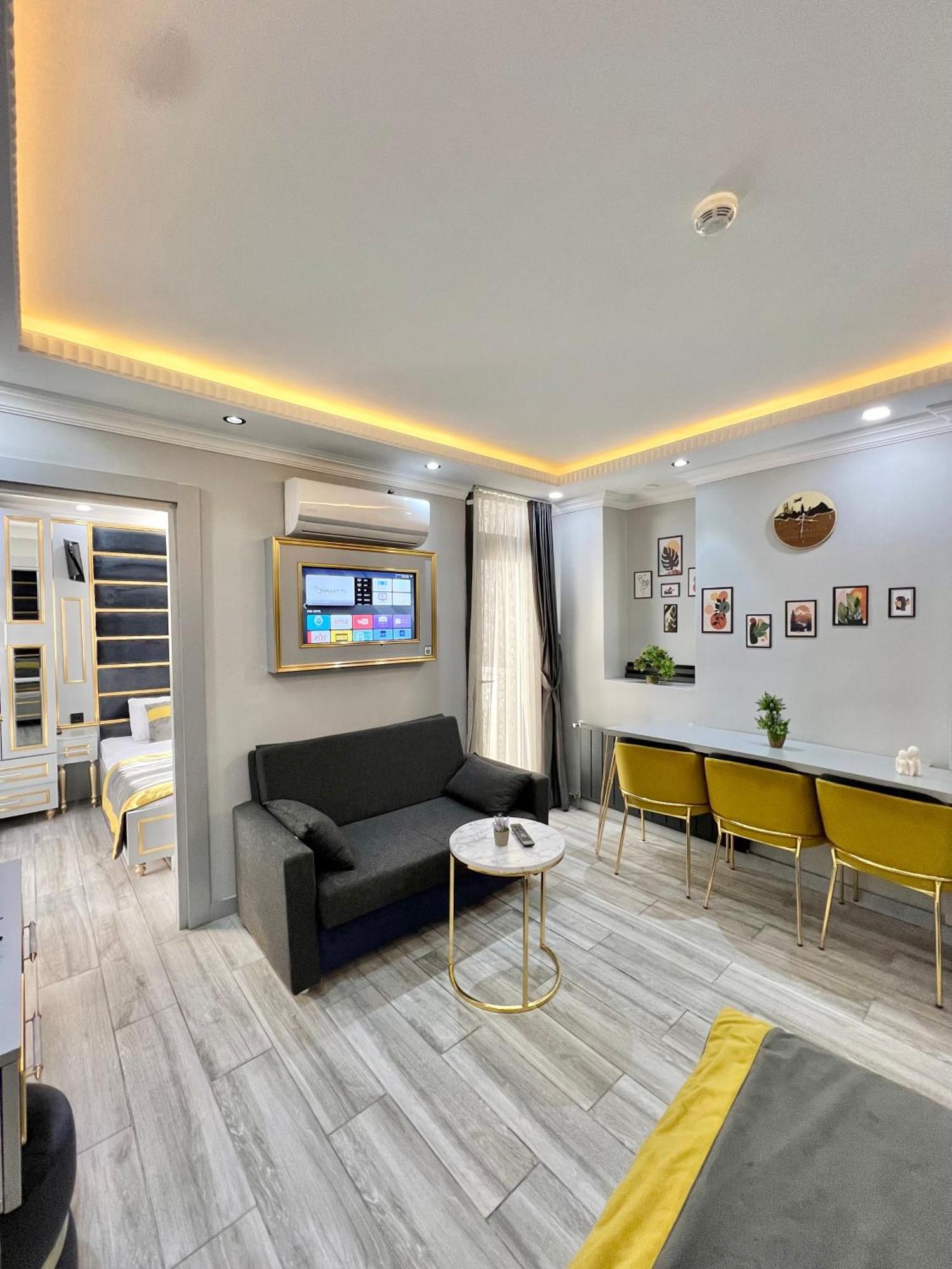 Taksim Larissa *