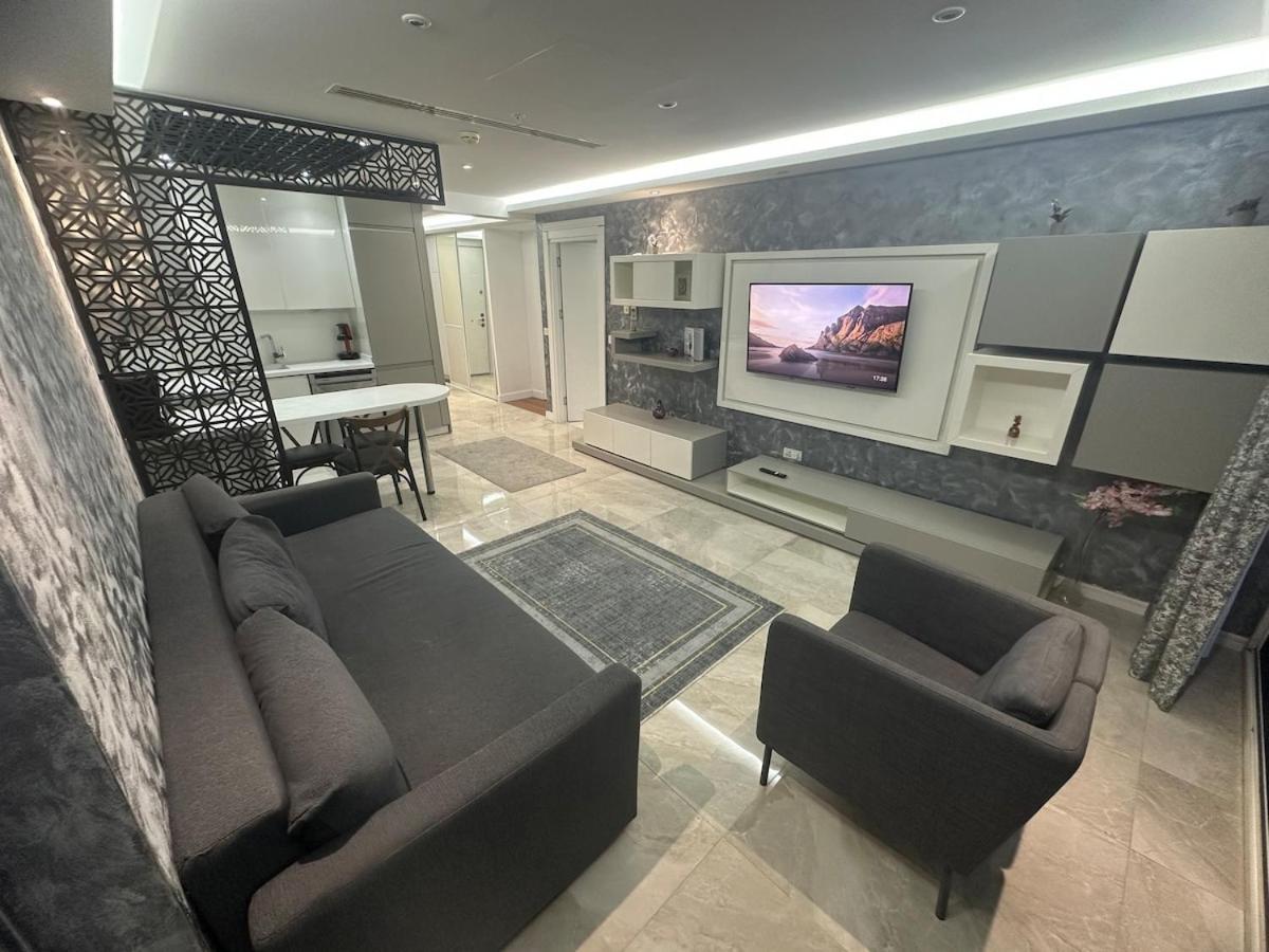 Magnificent High Floor With Private Jacuzzi *