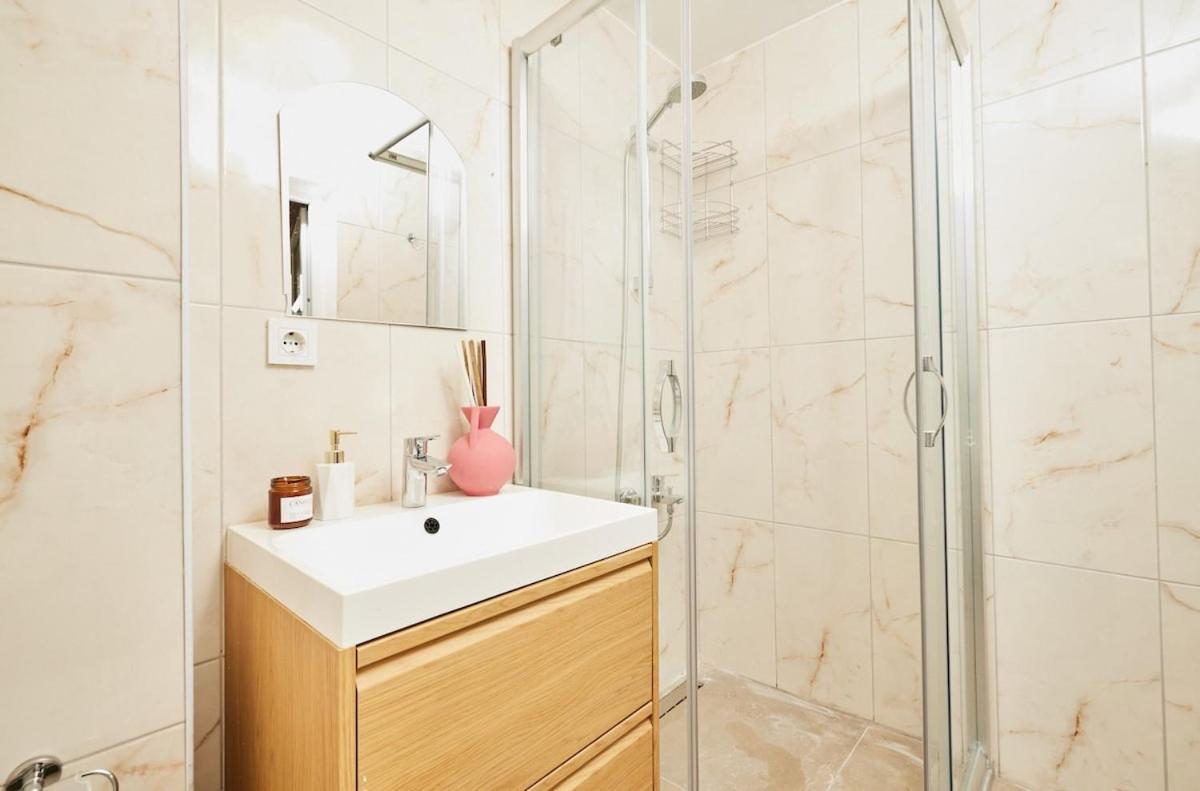 Stunning 3br 3bathroom 3ac Near Metro D3 Apartment Istanbul
