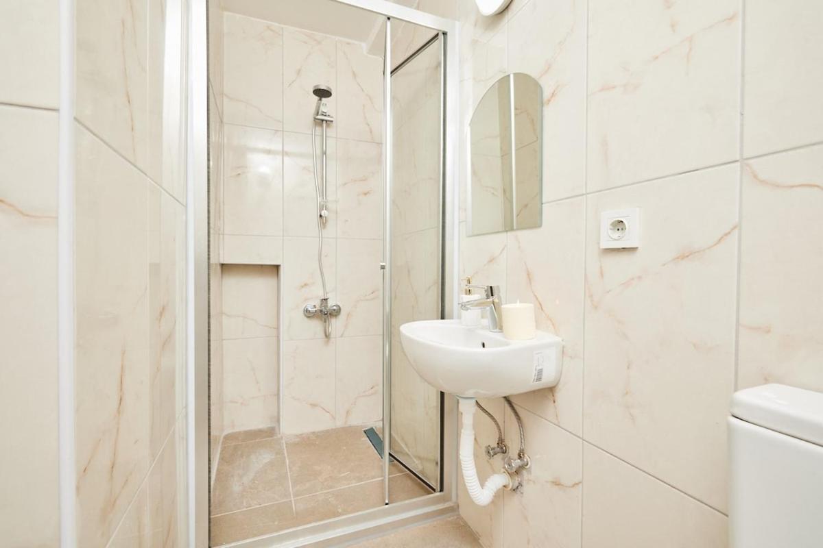 Stunning 3br 3bathroom 3ac Near Metro D3 Apartment *