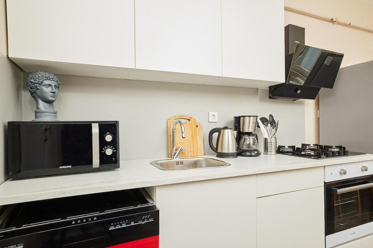 Stunning 3br 3bathroom 3ac Near Metro D3 *
