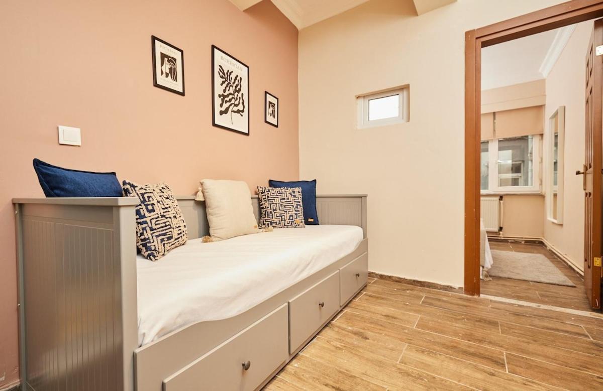 Stunning 3br 3bathroom 3ac Near Metro D1 Istanbul
