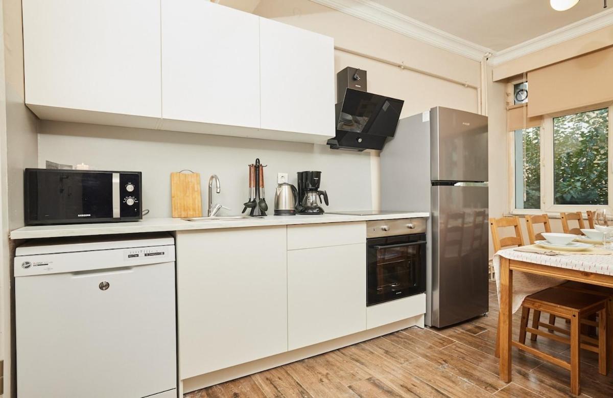 Stunning 3br 3bathroom 3ac Near Metro D1 Apartment Istanbul