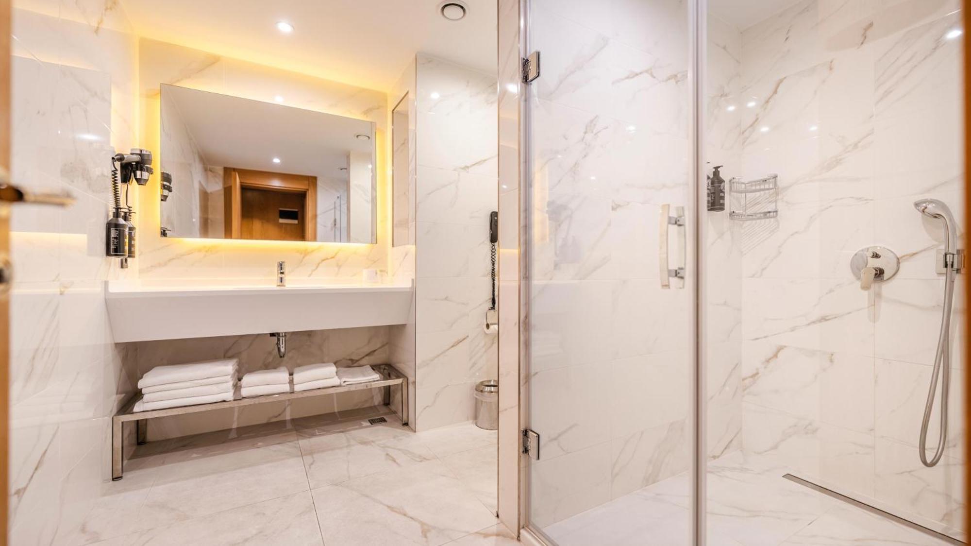 Lamartine Hotel