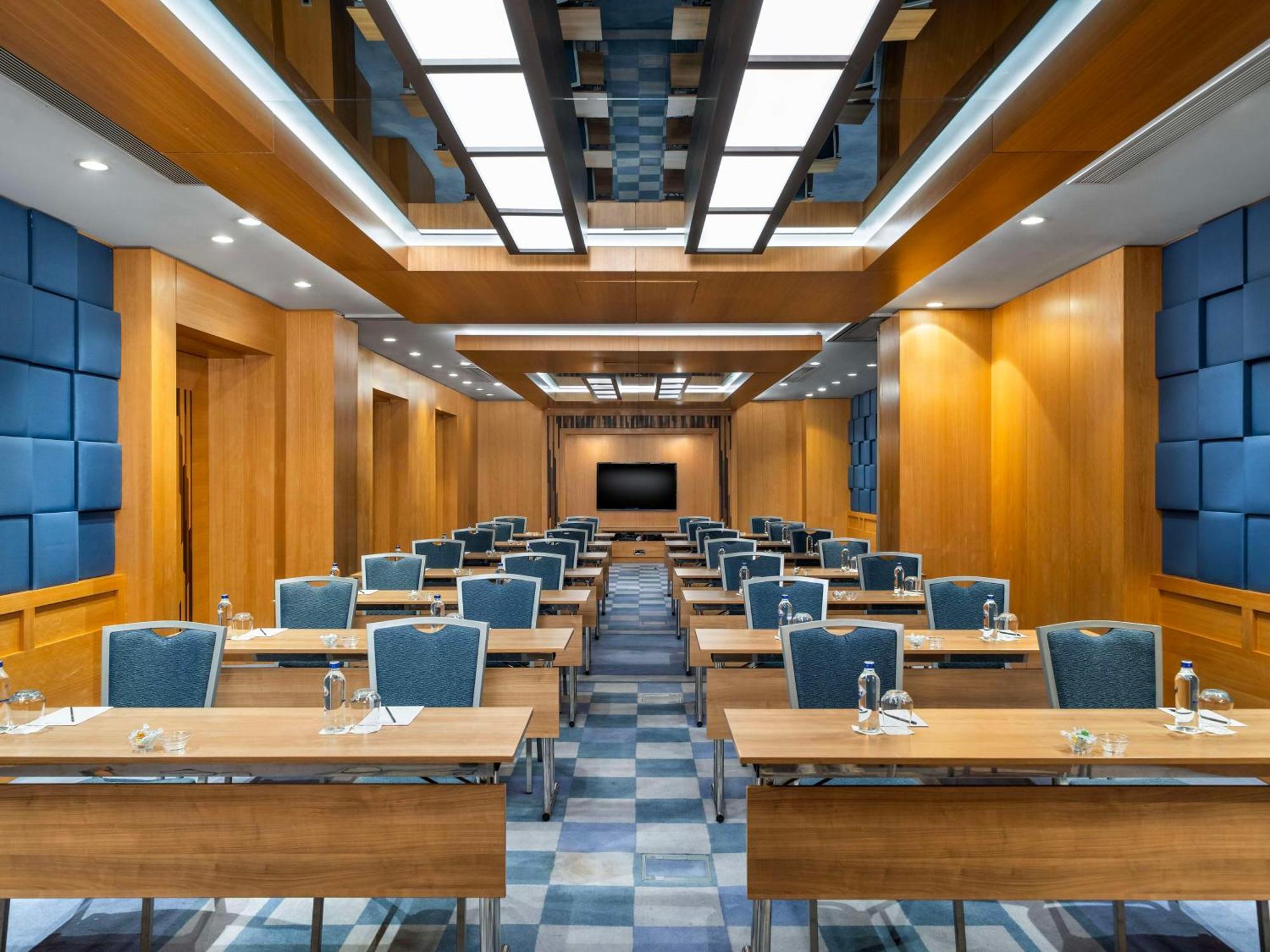 Otel Radisson Blu Hotel, Sisli 5*