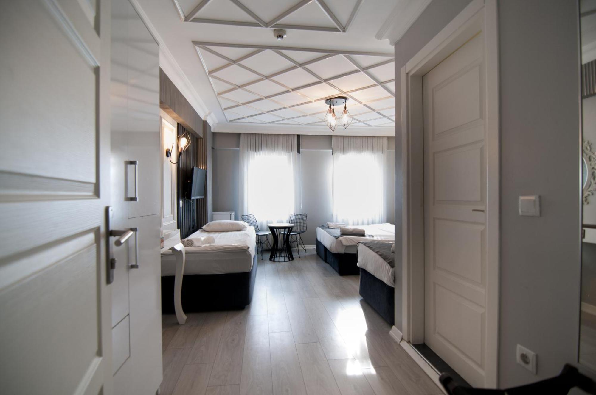 Nova Hotel 3*