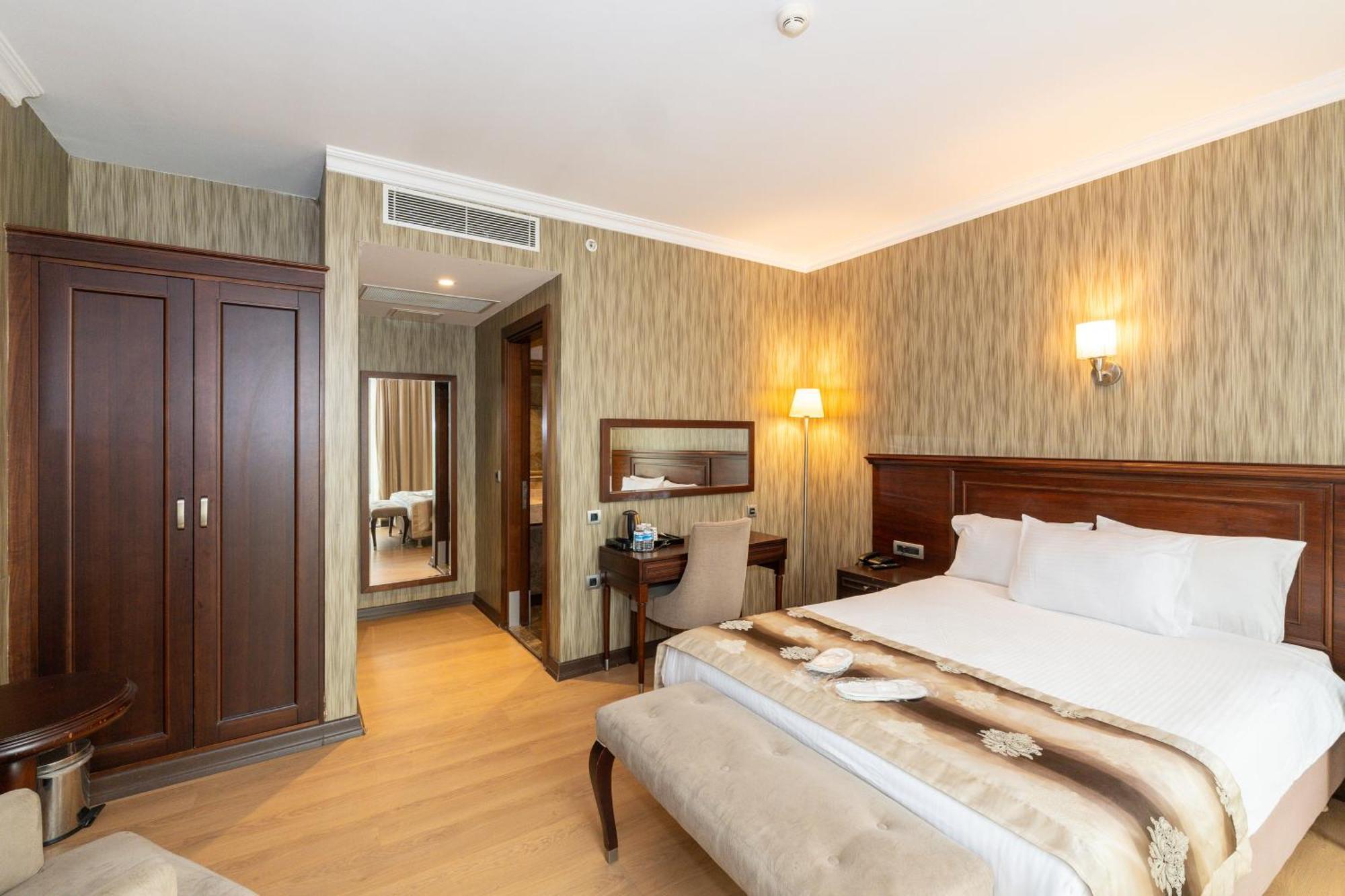 Hotel Crestium Taksim Prive &
