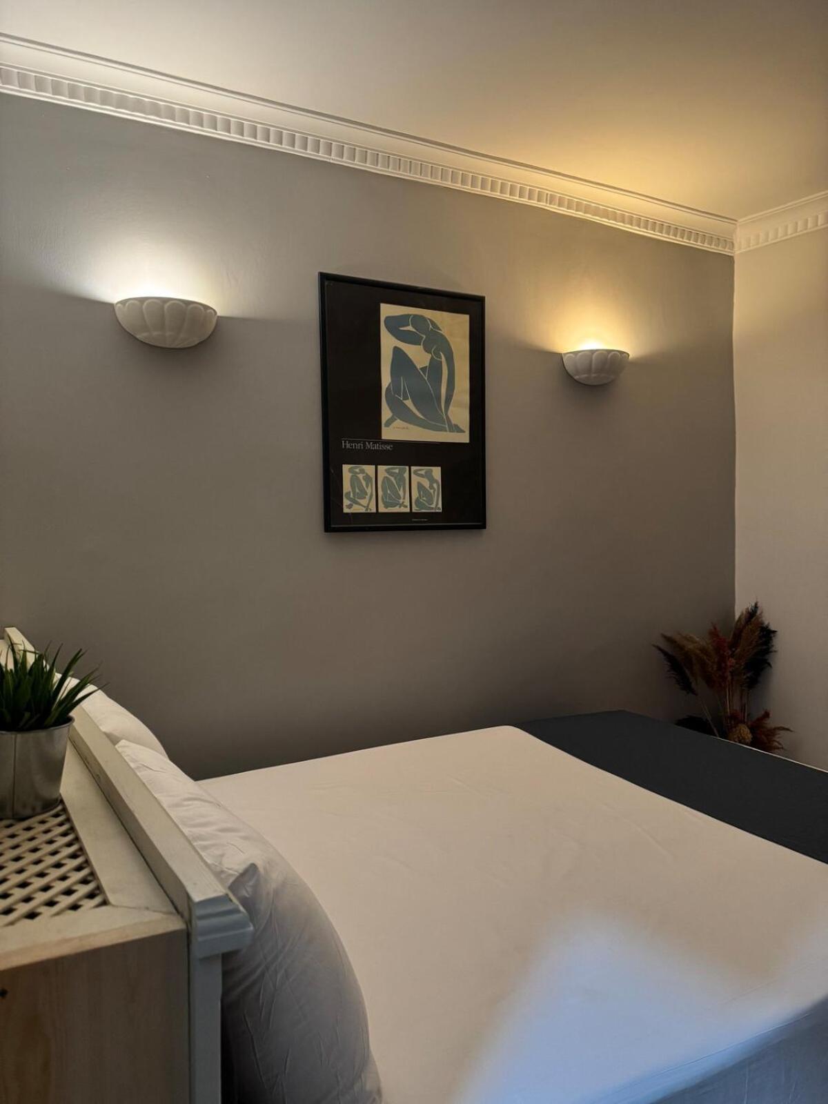 Perahomes For Light Sleeper Apartment *