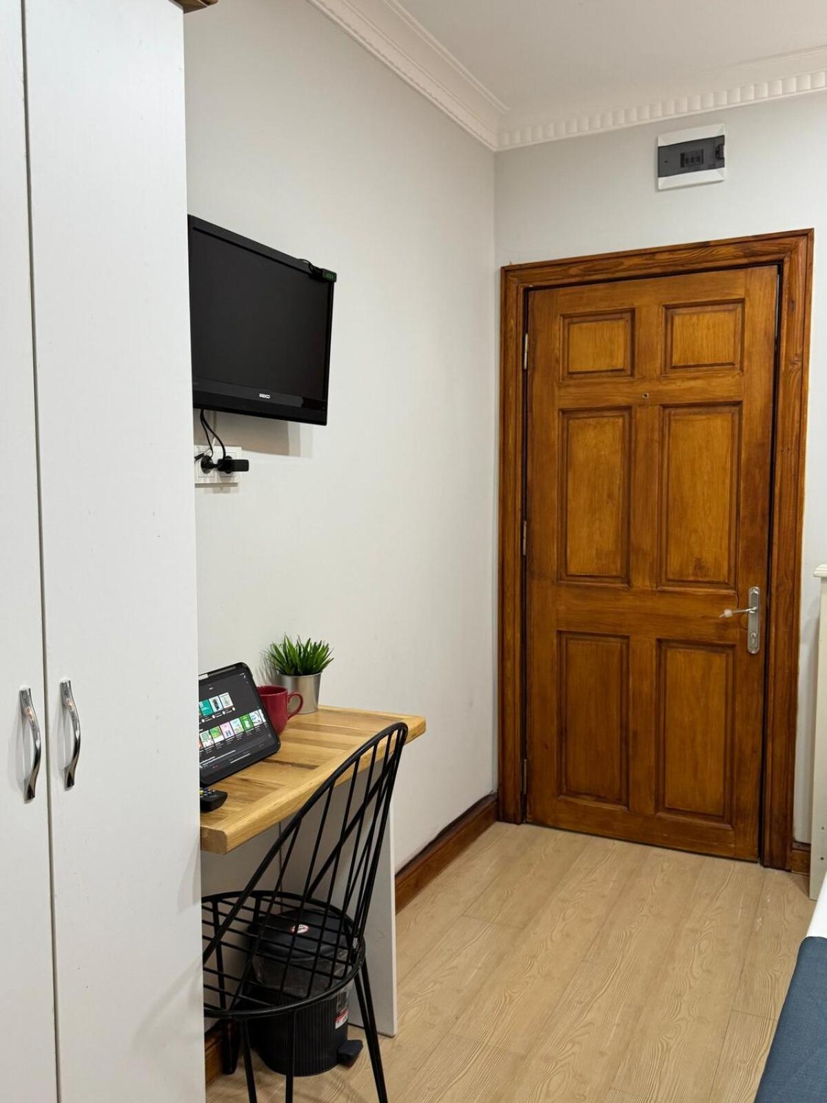 Apartment Perahomes For Light Sleeper