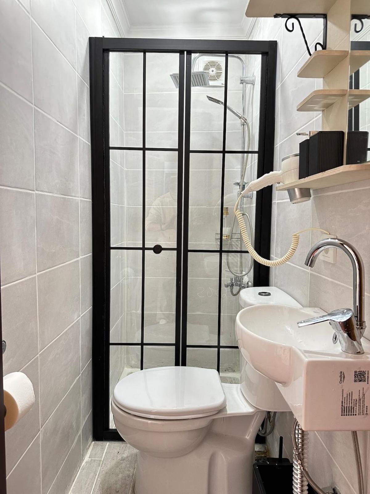 Perahomes Wooden Flat With Small Balcony Apartment