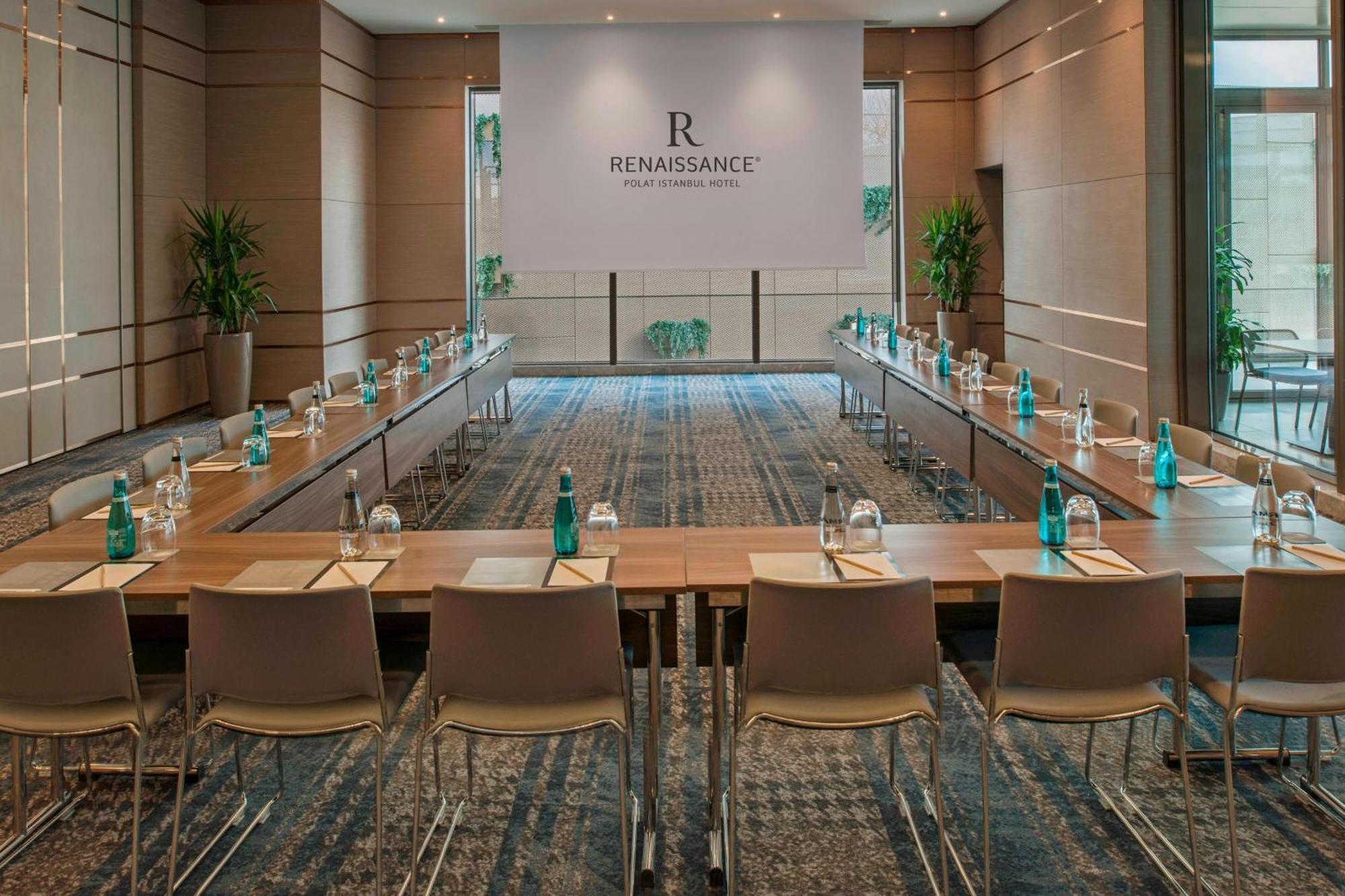 Renaissance Polat Hotel