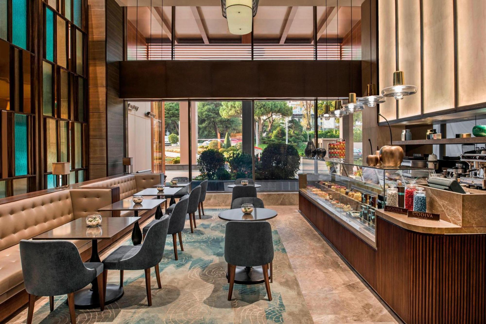 Renaissance Polat Hotel 5*