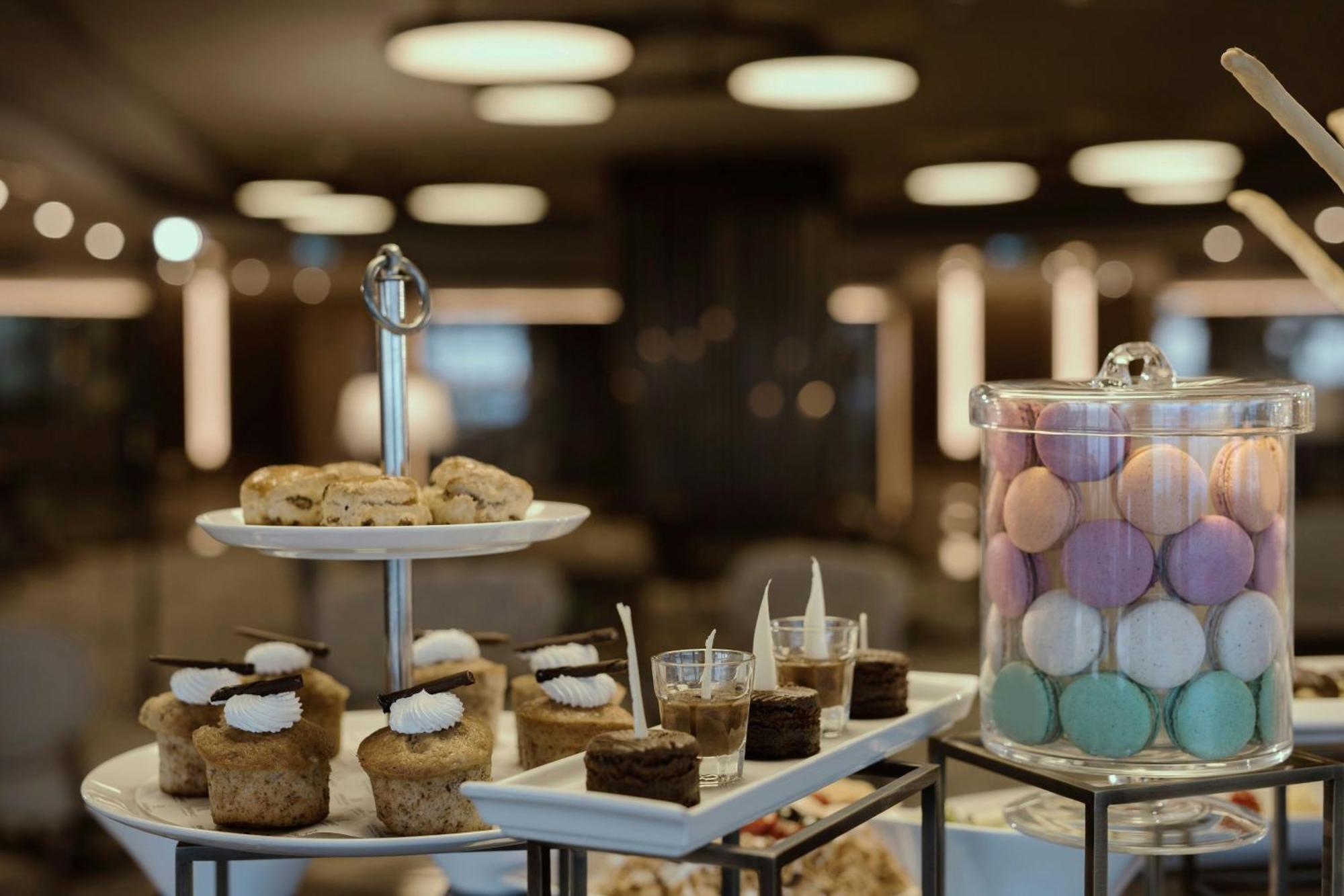 Renaissance Polat Hotel 5*